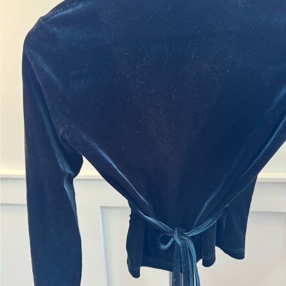 American Apparel green velvet long sleeve wrap top - Picture 3 of 6